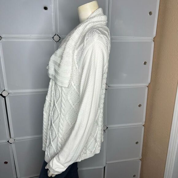 CAbi White Cable Sweater Knit Open Cardigan Size Medium - Picture 8 of 10